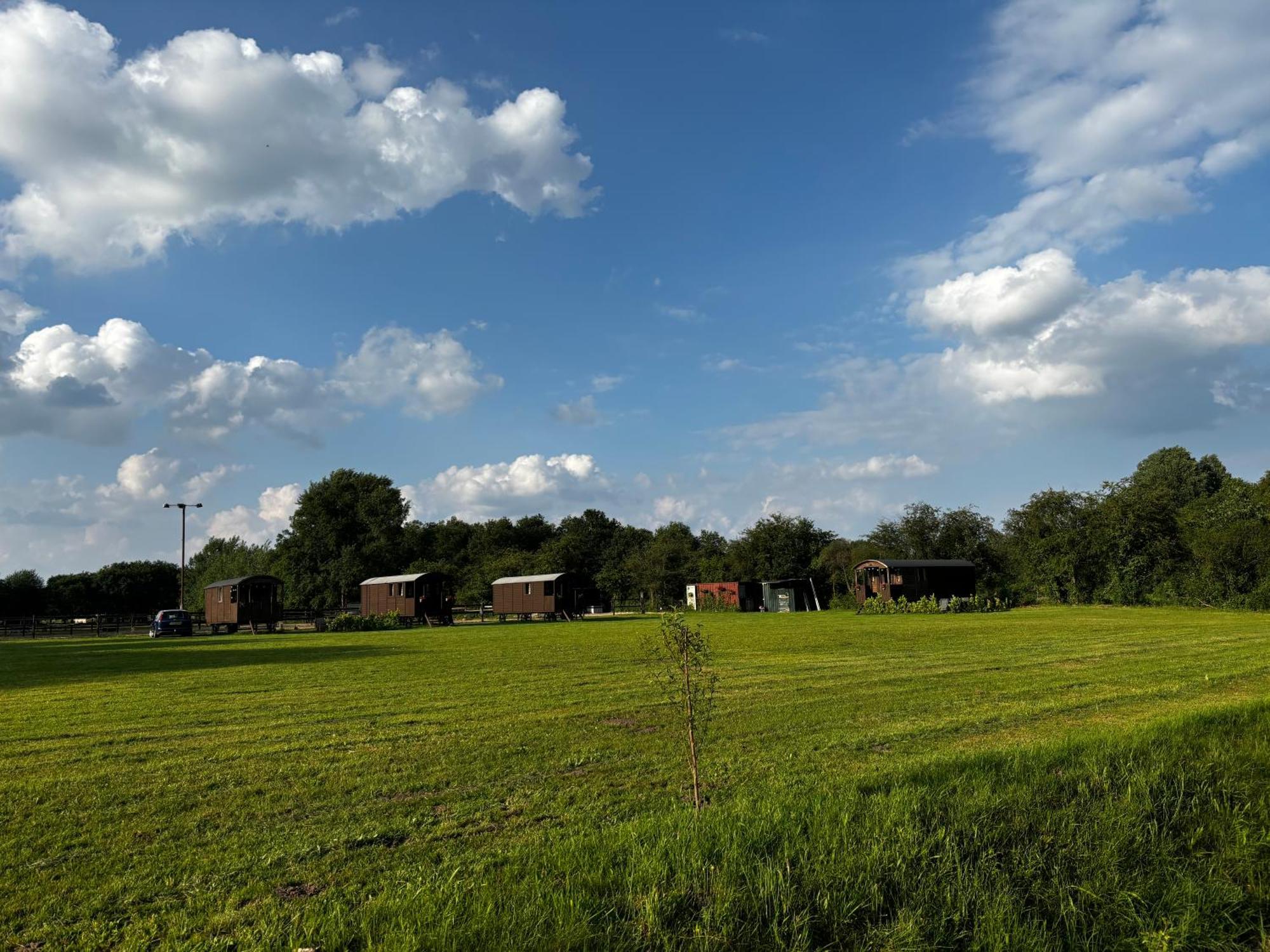 ホテル Pipowagen Het Kasteel ディーフェル エクステリア 写真